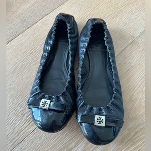 Tory Burch black leather bow accent ballet flats size 6 1/2 excellent condition